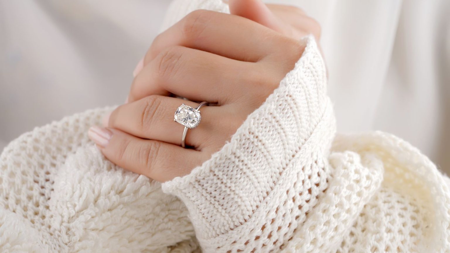 WJJ .15 ct 9k Solitaire Diamond Ring: A Blend of Elegance and Practicality