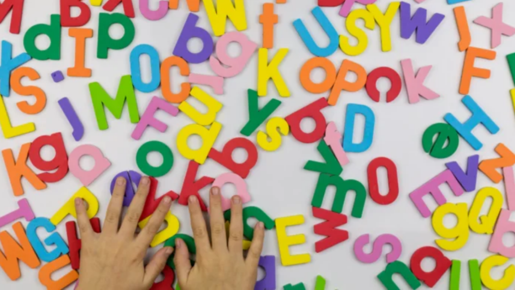 Shere Maria Parallax English Letters: A Dynamic Visual Art Form Shere Maria Parallax English Letters: A Dynamic Visual Art Form